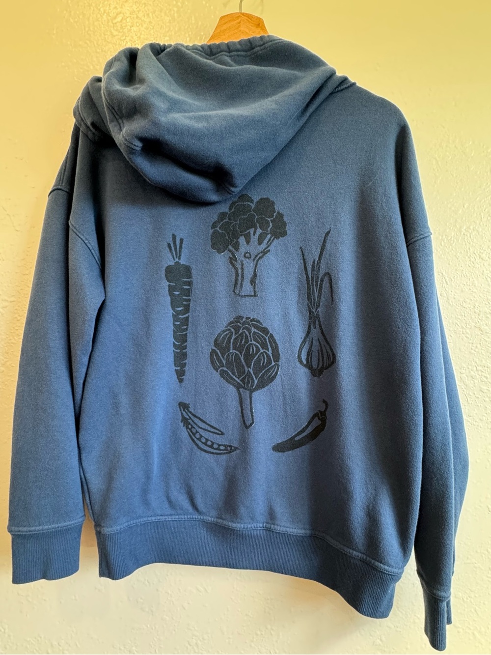 Upcycled Universal Thread Navy Pullover Hoodie with Veggie Print | Oversized XS
